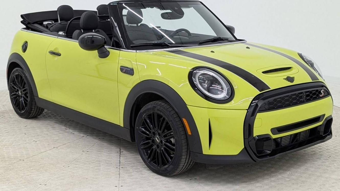 MINI COOPER CONVERTIBLE 2024 WMW43DL05R3R70169 image